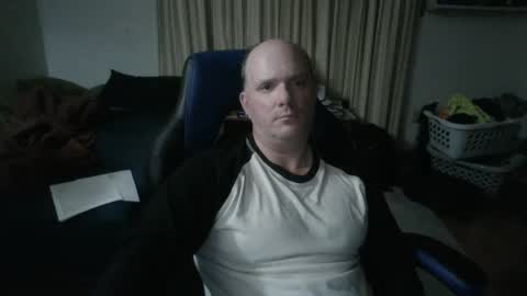 Snapshot of emsguy1 chatting on October 5, 3:37 am Matt online show from October 5, 3:37 am