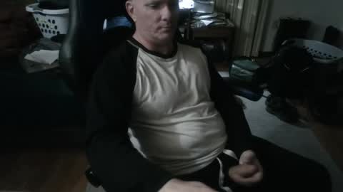 Snapshot of emsguy1 chatting on October 15, 4:49 am Matt online show from October 15, 4:49 am