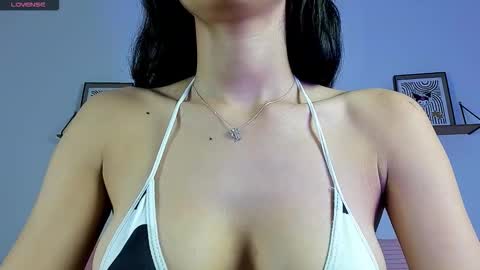 emycarver09 online show from February 6, 10:30 am