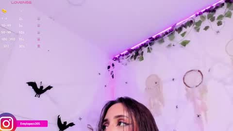 Snapshot of emylopezz chatting on October 18, 2:16 am Emily online show from October 18, 2:16 am