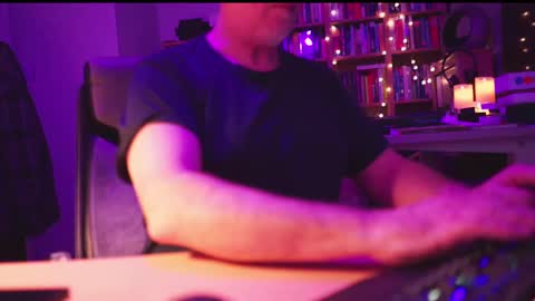 uk online show from February 23, 9:16 pm