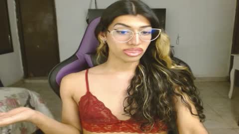 Snapshot of engiel_phoenix chatting on January 27, 6:41 am Engiel phoenix instagram engiel 13 online show from January 27, 6:41 am