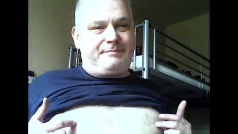 englishguysurrey online show from April 28, 10:19 am