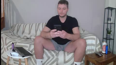 Snapshot of englishladxxx chatting on December 8, 12:57 am Englishladxxx online show from December 8, 12:57 am