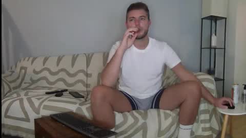 Snapshot of englishladxxx chatting on September 10, 7:59 pm Englishladxxx online show from September 10, 7:59 pm
