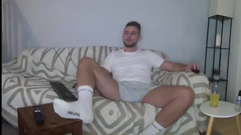 Snapshot of englishladxxx chatting on October 16, 1:38 am Englishladxxx online show from October 16, 1:38 am