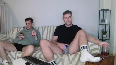 Snapshot of englishladxxx chatting on February 15, 8:01 pm Englishladxxx online show from February 15, 8:01 pm