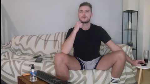 Snapshot of englishladxxx chatting on October 11, 10:46 pm Englishladxxx online show from October 11, 10:46 pm