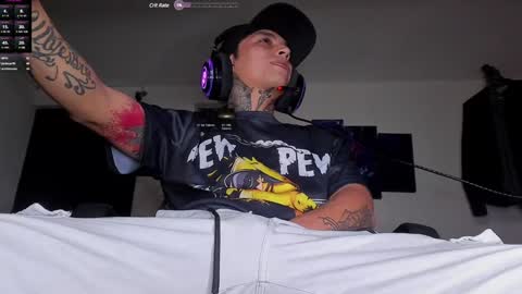 enjoymycock99 online show from December 19, 9:27 pm