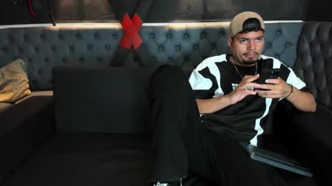 Snapshot of enrique_villa23 chatting on October 15, 3:57 pm enrique online show from October 15, 3:57 pm