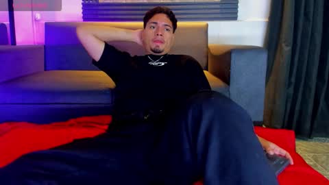Snapshot of enrique_villa23 chatting on September 25, 12:23 pm enrique online show from September 25, 12:23 pm