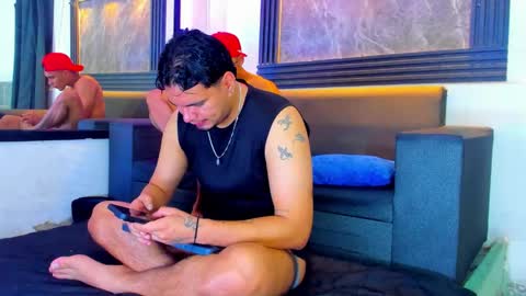 Snapshot of enrique_villa23 chatting on September 21, 12:42 pm enrique online show from September 21, 12:42 pm