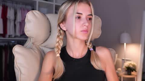 entya online show from September 17, 6:06 am