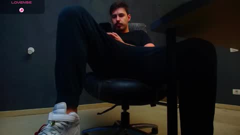 EnzoRace online show from November 5, 6:15 am