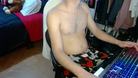 enzoyarack online show from December 4, 2:44 am