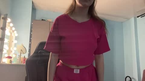 Lily online show from March 19, 2:17 am