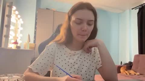 Lily online show from March 9, 8:19 am