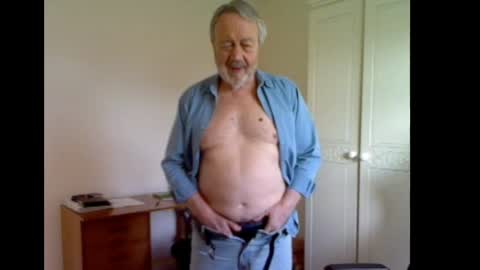 erasmus_d online show from April 29, 5:18 pm