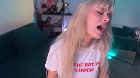 Snapshot of erectioneeering chatting on September 23, 12:32 pm Alissa online show from September 23, 12:32 pm