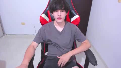 eren_tatakae online show from February 25, 3:32 am