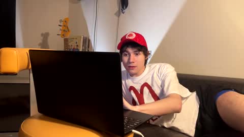 Snapshot of eric_carrotman chatting on March 12, 4:46 pm Eric Carrotman online show from March 12, 4:46 pm