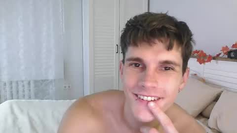 Snapshot of eric_crush chatting on October 9, 4:51 am Eric Crush online show from October 9, 4:51 am