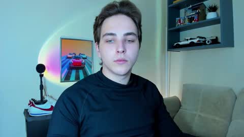 Snapshot of eric_ether chatting on September 9, 7:47 pm Eric online show from September 9, 7:47 pm