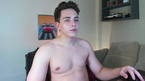 Snapshot of eric_ether chatting on October 12, 9:05 pm Eric online show from October 12, 9:05 pm