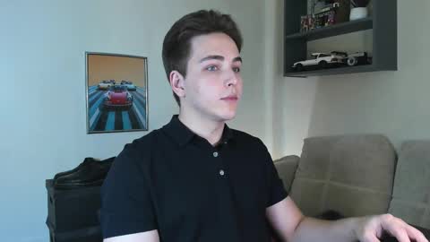 Snapshot of eric_ether chatting on October 14, 9:29 pm Eric online show from October 14, 9:29 pm