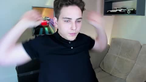 Snapshot of eric_ether chatting on October 2, 4:28 pm Eric online show from October 2, 4:28 pm