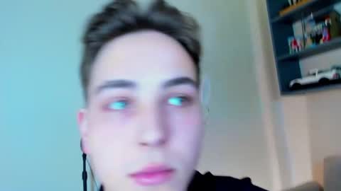 Snapshot of eric_ether chatting on September 23, 8:15 pm Eric online show from September 23, 8:15 pm