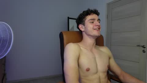 Snapshot of eric_poston chatting on October 6, 2:13 pm online show from October 6, 2:13 pm