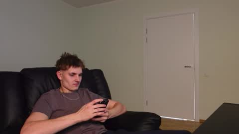    online show from November 28, 6:26 pm