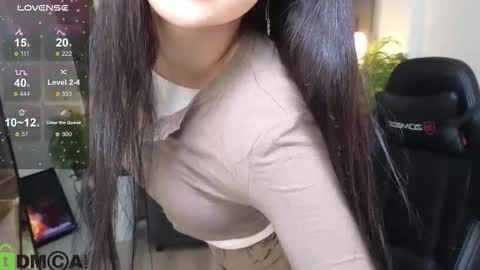 Snapshot of erica_peach chatting on October 14, 2:53 pm Erika online show from October 14, 2:53 pm