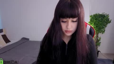 Snapshot of erica_peach chatting on October 7, 2:57 pm Erika online show from October 7, 2:57 pm