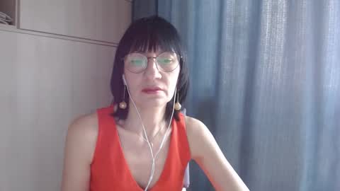 ericablack8 online show from March 24, 10:10 am