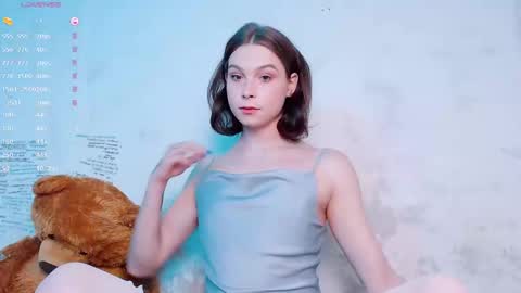 Erica online show from February 3, 11:15 pm