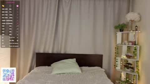 Emily online show from February 26, 7:39 pm