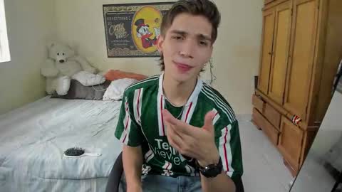 erick_de_rossee online show from February 3, 6:12 pm