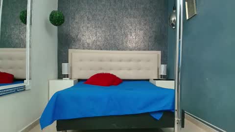   online show from December 15, 3:46 am