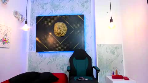 Snapshot of erick_zhimerman chatting on February 11, 8:48 am online show from February 11, 8:48 am
