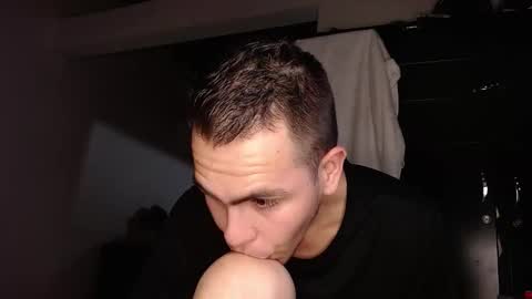 Erik rodriguez online show from December 11, 5:43 am