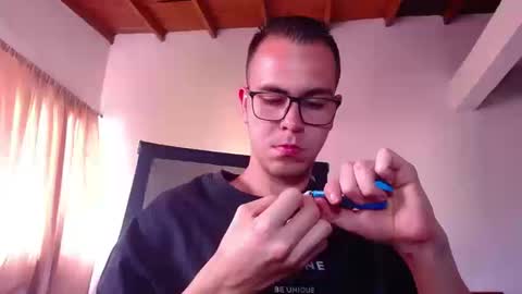 Erik rodriguez online show from September 25, 9:33 pm