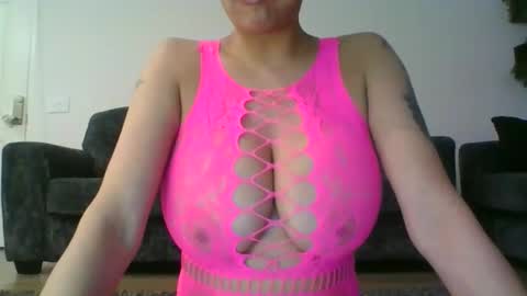 erin2025 online show from November 29, 5:26 am