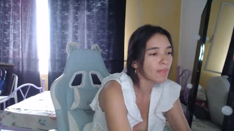 erina_1 online show from September 23, 3:17 pm