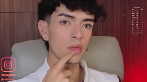   online show from March 7, 9:42 am