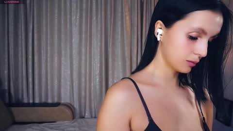 Erline and Monica online show from October 19, 7:07 pm