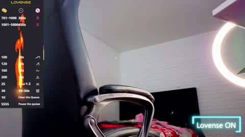 Snapshot of ernesto_rodriguez_82 chatting on October 25, 7:47 pm ernesto rodriguez 82 online show from October 25, 7:47 pm