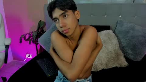 Eros Lux1 online show from April 9, 12:11 pm