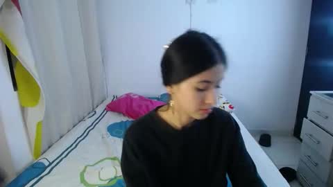 Snapshot of erosgirls_ chatting on October 10, 3:34 am erosgirls_ online show from October 10, 3:34 am
